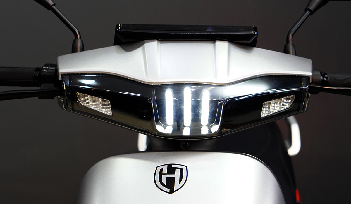 đèn daylight Honmaki X6R Pin Lithium nhập khẩu